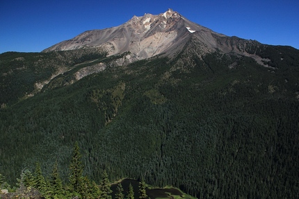 View of Mt Jefferson from Grizzly Peak