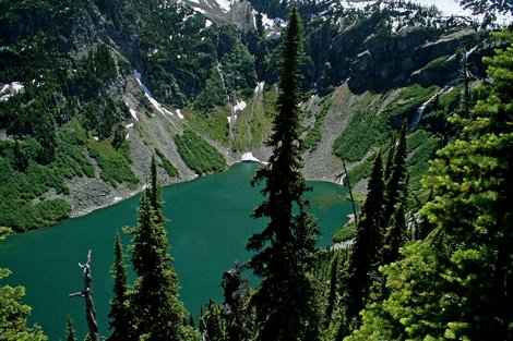 Looking down on Rainy Lake from the Heather Pass loop trail 